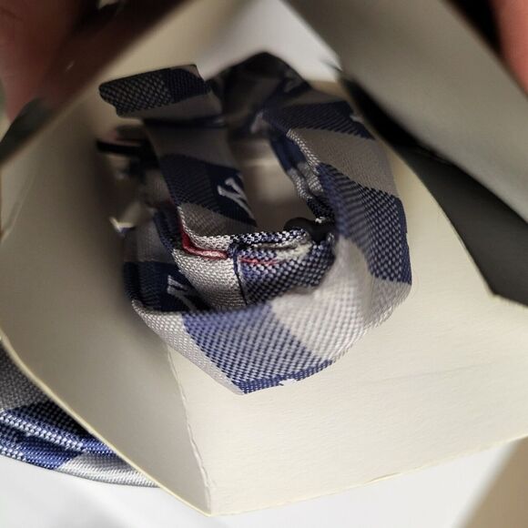 New York Yankees Men's Eagles‎ Wings Blue Gray Check Logo Bowtie - Picture 5 of 6